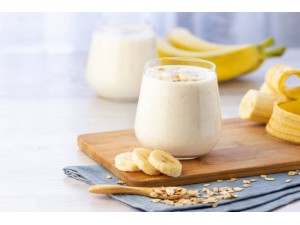 Đơn giản 7 cách làm smoothie chuối dinh dưỡng cho nguyên tuần